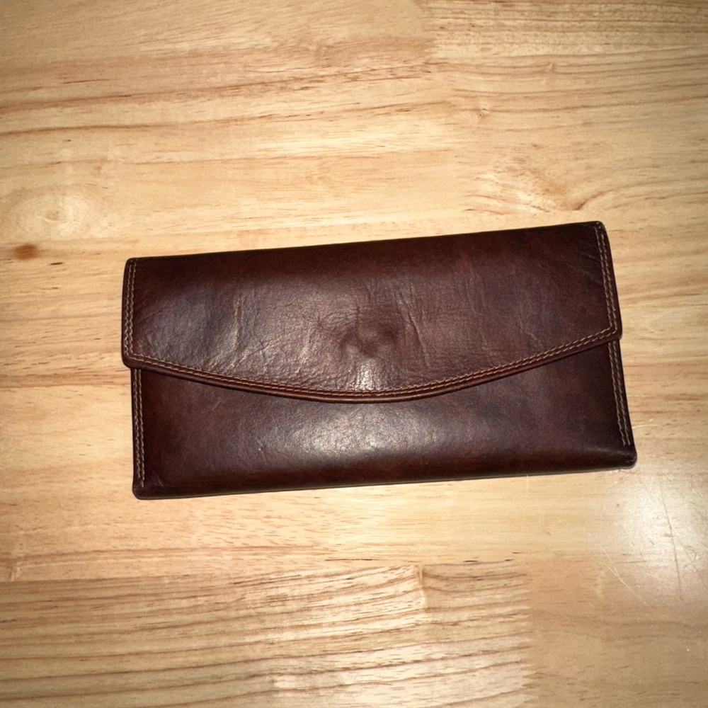 Women's Brown Leather Envelope Wallet - Classic Chic